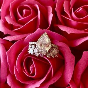 CZ Cubic Zirconia Teardrop CZ Ring Wedding & Band  set Sterling Silver 7 Sparkly